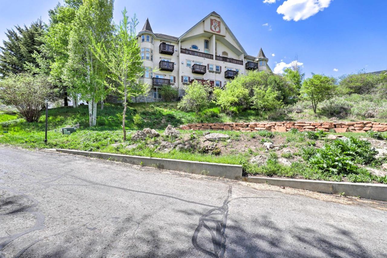 Peaceful Midway Studio With Mountain And Golf Views! Exterior photo
